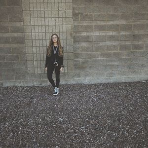 Meet your Posher, Danielle